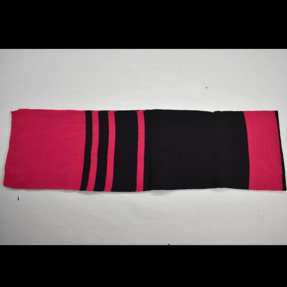 Black & Magenta T-Mobile Tuesday’s Scarf New In Bag - Picture 9 of 16